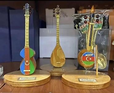 azerbaycan sazı: Məhsul: Miniatür Azərbaycan musiqi alətləri suvenirləri Təsvir: - Əl — 2