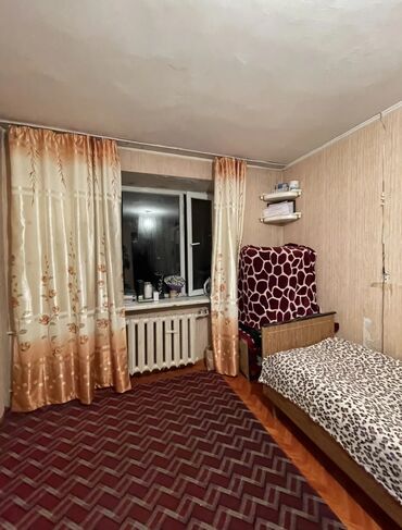 суточная квартира политех: 1 бөлмө, 21 кв. м, Жатакана жана мейманкана түрүндө, 4 кабат, Косметикалык ремонт