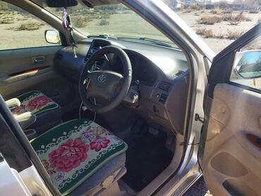 Toyota: Toyota Gaia: 2003 г., 2 л, Автомат, Бензин, Минивэн — 9