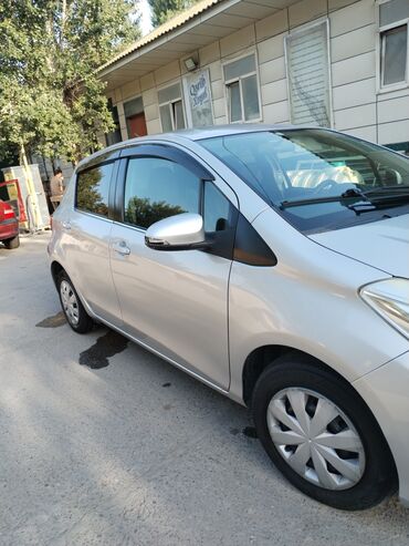 nolyedi maşın: Toyota Vitz: 1.3 l | 2011 il Sedan