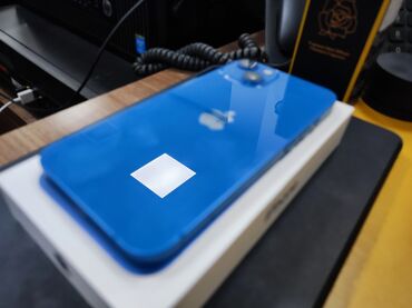 Apple iPhone: IPhone 13, Б/у, 128 ГБ, Sierra Blue, Зарядное устройство, Кабель, Коробка, В рассрочку, 77 %
