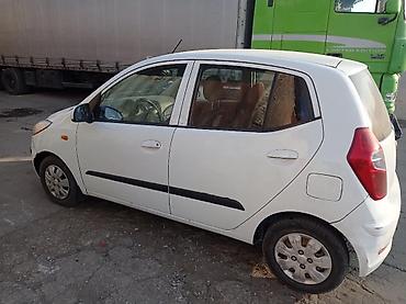 hunday i 20: Hyundai i10: 2012 г., 1.2 л, Механика, Бензин, Хэтчбэк — 6