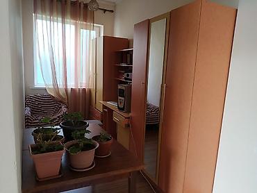 Продажа коттеджей и домов: Продается 2-этажный дом в центральной части г. Бишкек, пер — 12