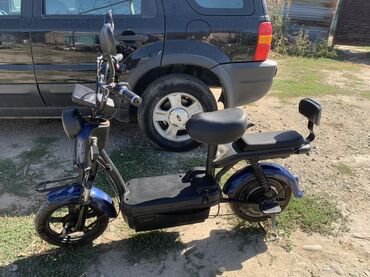 Скутеры: Электроскутер городского типа - Компактная рама с удобной посадкой и — 8