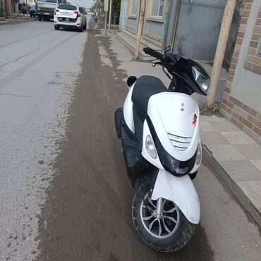 Mopedlər,skuterlər: Tecili satiram savxoz ramanni butun senetleri var catasi var cox — 14