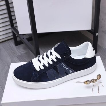 зимний кросовка: Кроссовкалар, 42, 42.5, Moncler, Жаңы, түсү - Көгүлтүр, Өзү алып кетүү, Акылуу жеткирүү