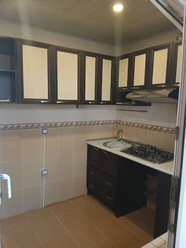 Uzunmüddətli kirayə mənzillər: Yeni gunewli qes V massivi 9/1 mertebesi 1 otaq boww ev kiraye verilir — 11