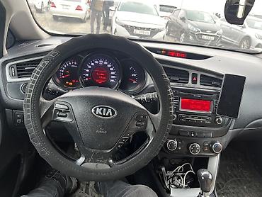 Kia: Kia Ceed: 2014 г., 1.4 л, Механика, Бензин, Универсал — 10