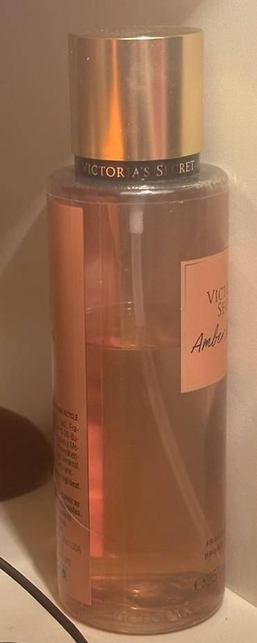 romance parfum: Victoria’s Secret Amber Romance – Fragrance Mist - Həcmi: 250 ml / — 2