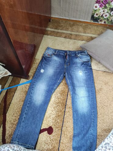 джинсы размер м: Прямые, Италия, Высокая талия, Рваные