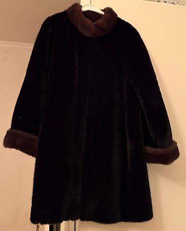 kürkler: İkiüzlü (reversibl) qadın kürkü/palto - Model: qısa oversize kəsim — 4