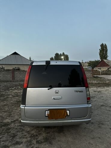 Honda: Honda Stepwgn: 2000 г., 2 л, Автомат, Минивэн — 9