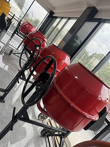 маленький компрессор: Бетоносмесители барабанного типа (CONCRETE MIXER) Описание: - — 5