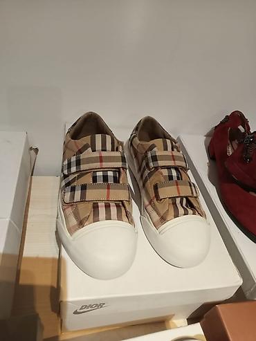 lak cəkmələr: Gucci, Ölçü: 34, rəng - Ağ, Yeni — 3