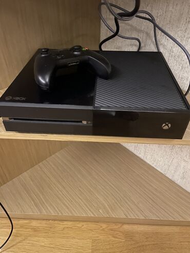 alcatel one touch 910: Xbox One (Ishlenmish) Hec bir problemi yoxdu, 500gb, ustundude azca