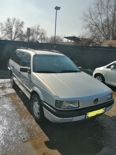 Volkswagen: Volkswagen Passat: 1992 г., 2 л, Механика, Бензин, Универсал