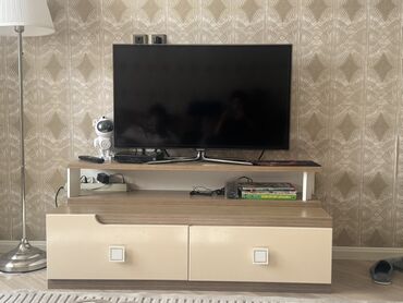 düyü: Düz TV altlığı, Polkalı, Taxtalı