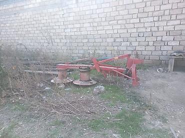 alətlər cantası: Məhsul: Belarus traktoru və ot texnikası komplekti Təsvir: - Belarus — 4