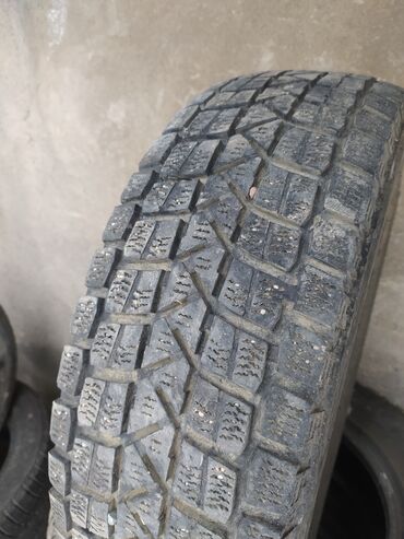 Шины: Шины 205 / 70 / R 15, Зима, Б/у, Комплект, Легковые, Китай, Maxxis