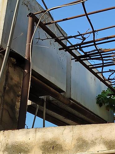Metal fermalar: İki dənə 2.5 tonluq dəmir çən. biri çox yaxşı — 1
