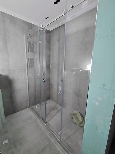 Душевые перегородки и ограждения: Душевые ограждения и перегородки из закалённого стекла на заказ. - — 23