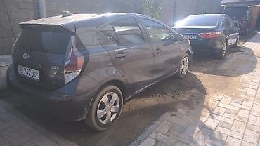 bmw g01: Toyota Aqua: 2015 г., 1.3 л, Автомат, Гибрид, Хэтчбэк — 1