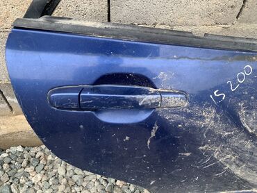 Кузовные детали: Задняя правая дверь Lexus Б/у