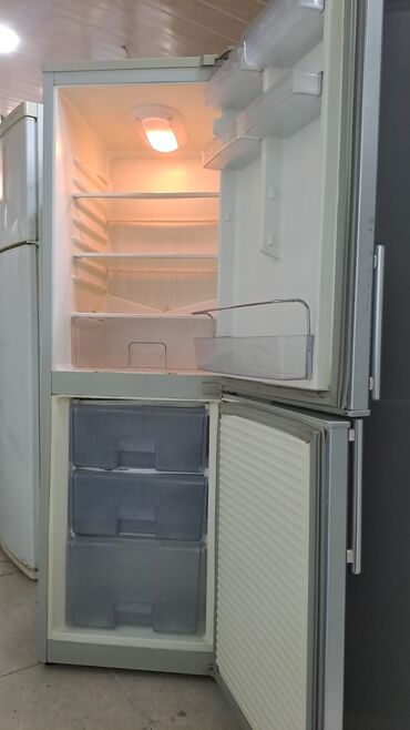 ekshen kamera eken: Холодильник Двухкамерный