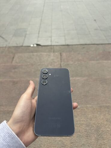 Samsung: Samsung Galaxy A55, цвет - Серый