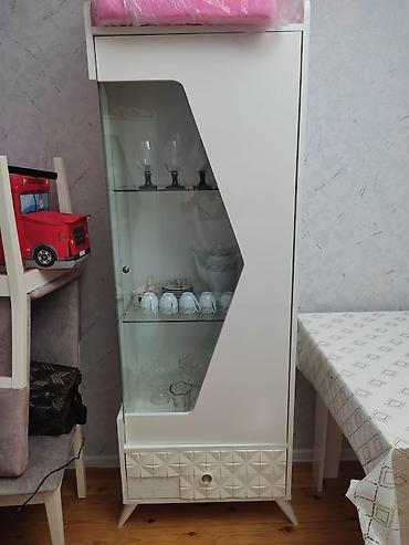xonca desti: Ağ rəngdə müasir qonaq otağı mebel dəsti — 2