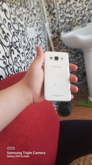 telefon ekran: Samsung Galaxy A3, 16 GB, rəng - Ağ, Sensor
