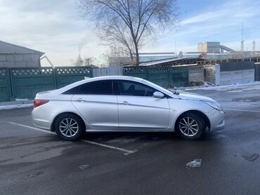 hyundai sonata 3: Hyundai Sonata: 2010 г., 2 л, Автомат, Газ, Седан
