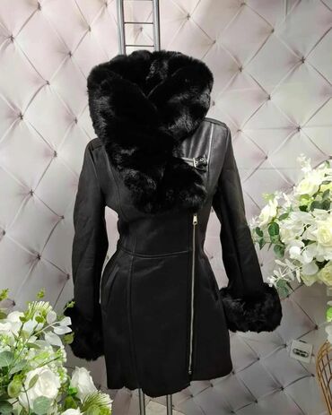 Krzneni kaputi: Sa postavom, bоја - Crna — 7