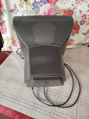 Monitori: Stari retro Philips monitor 107E6 - vintage. Ima sitne ogrebotinice na — 12