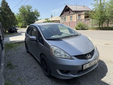Honda: Honda Fit: 2009 г., 1.5 л, Механика, Бензин, Хэтчбэк