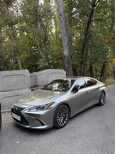 Lexus ES: 2019 г., 2.5 л, Вариатор, Гибрид, Седан