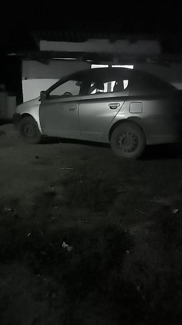 corolla s: Toyota Echo: 2002 г., Механика, Бензин, Седан — 5