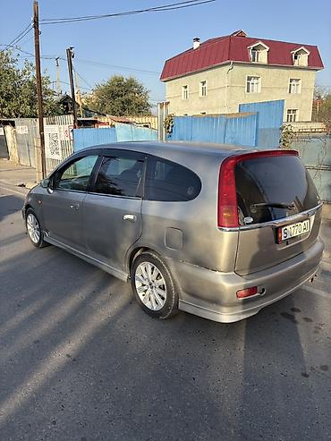 авта: Honda Stream: 2001 г., 2 л, Автомат, Бензин, Минивэн — 3