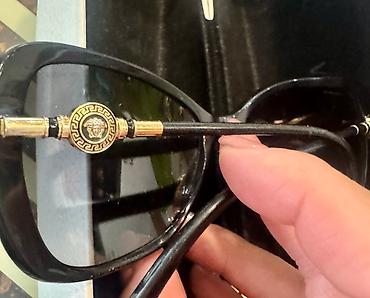 vr eynəklər: Versace sunglasses — 3