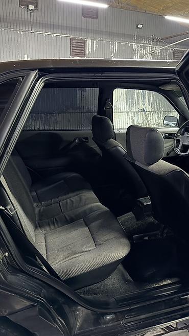 cd 70: Volkswagen Passat: 1990 г., 1.8 л, Механика, Бензин, Седан — 4
