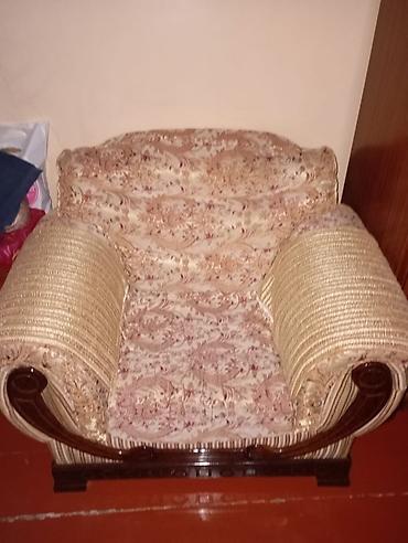 Divan və kreslo dəstləri: Klassik divan, Divan — 3