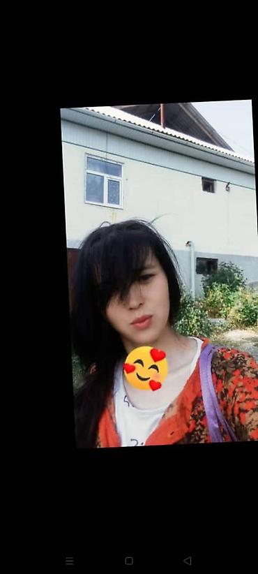 Букеты из живых цветов: Букет из крупных красных роз - Классическая композиция из густо — 8