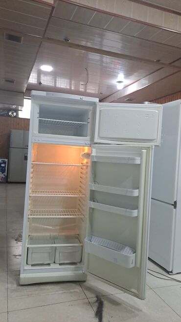 Soyuducular: İşlənmiş 2 qapılı Atlant Soyuducu Satılır