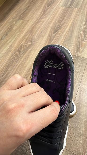 hamam xalatlari: Bershka “Bambi” temalı qadın/yeniyetmə krossovkası - Rəng: qara üst — 3