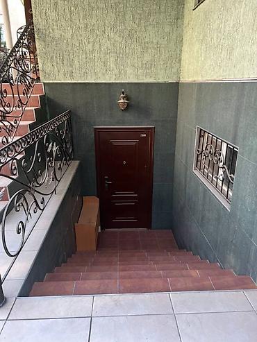 Долгосрочная аренда домов: 330 м², 7 комнат — 15