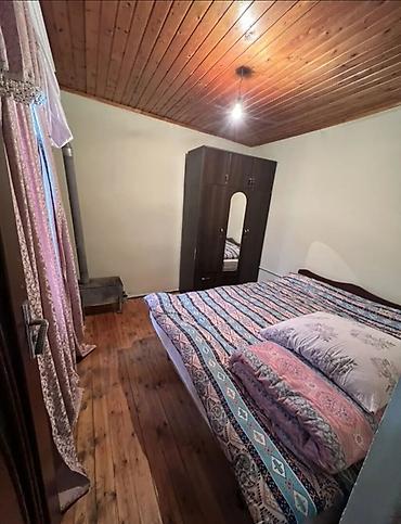 əmircanda: 2 otaqlı ev – mətbəx və yataq otağı ilə. Evde həə sarayet var kancaner — 4