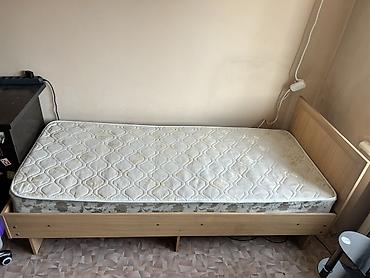 bunk bed: Односпальная кровать с матрасом. - Размер спального места: 90 × 200 — 1