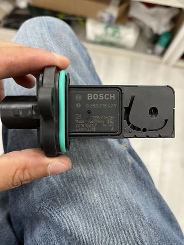 Датчик массового расхода воздуха (MAF) BOSCH для автомобилей GM - at lalafo.kg Датчик массового расхода воздуха (MAF) BOSCH для автомобилей GM -