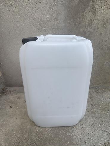 Bağ evi və bağ üçün hər şey: Ağ rəngli plastik kanistr Həcmi: 22,5 litr-dir. 50ədəd var. Əlaqə üçün — 1
