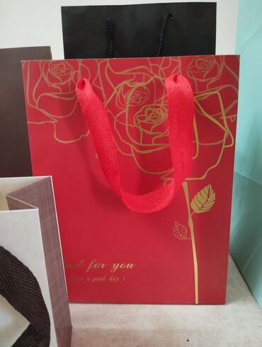 Digər: Kutu sumkaları 6 edər hamsı bir yerdə 5 azn — 6